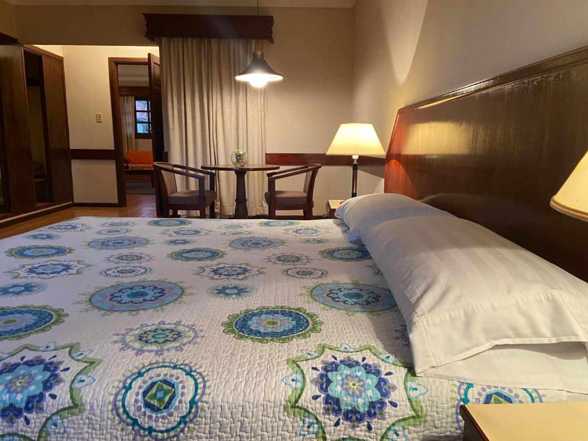El Pantanal Hotel & Resort Puerto Quijarro  外观 照片